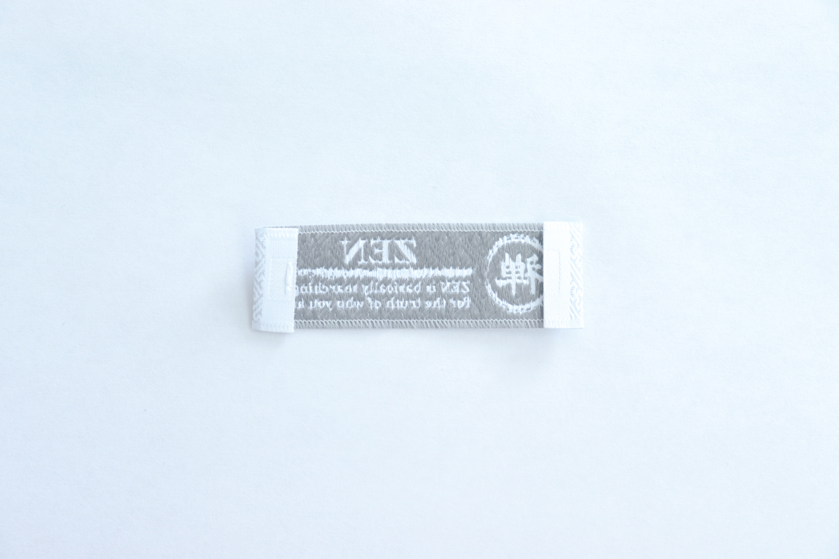 ベースに地紋柄を入れてみました（R3-6）禅ZEN - 越前織のお守り・織