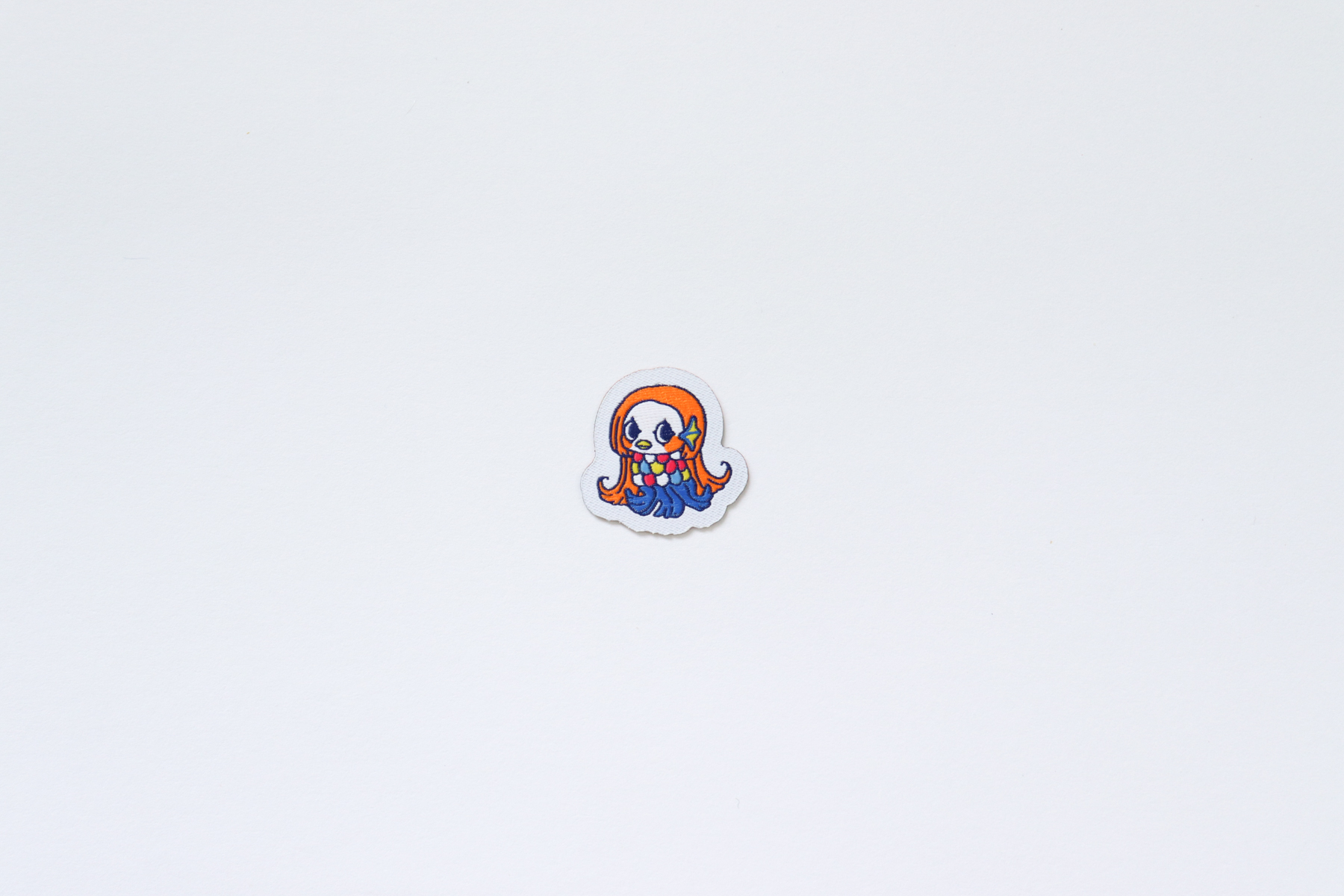 ミニサイズのワッペン（R511-5）あまびえちゃん - 越前織のお守り・織